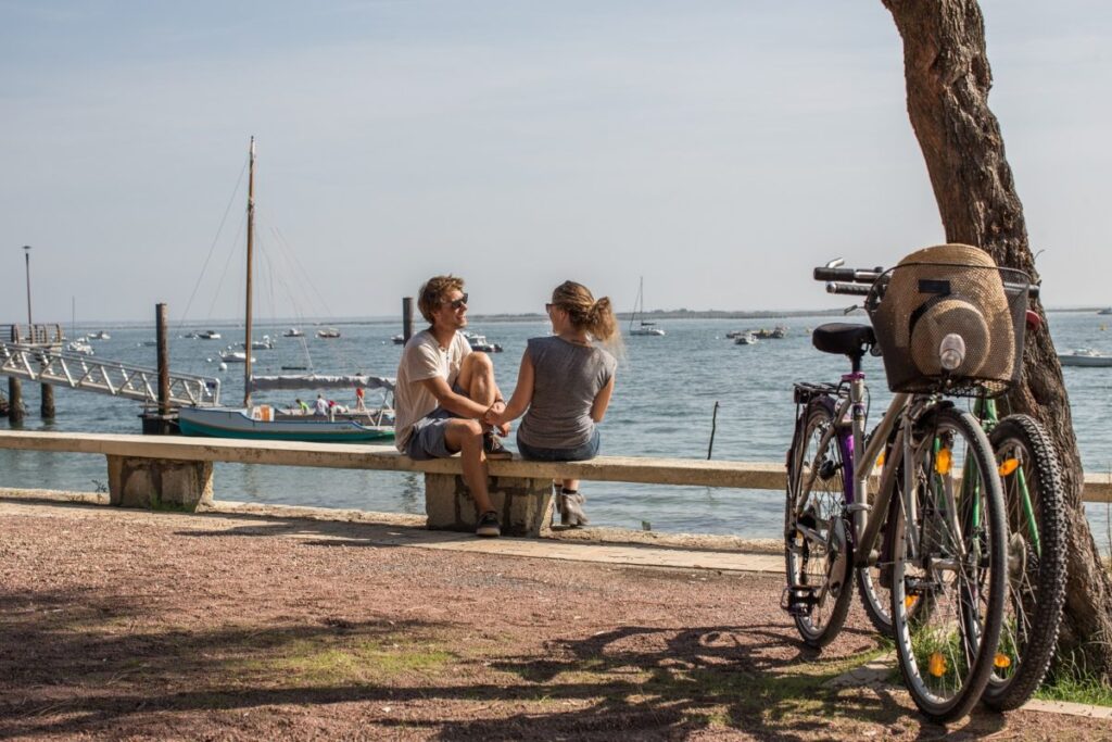 Le marché d'Arès - admirer le paysage bassin arcachon - Bassin d'Arcachon