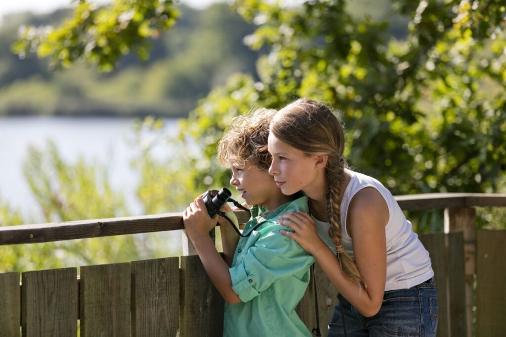 Nos locations de vacances au Teich - ornithologue en herbe enfant animation nature bassin darcachon - Bassin d'Arcachon
