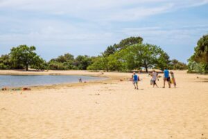 Les plages du Bassin d'Arcachon - Saint Brice Bassin de baignade Arès 1024x683 1 - Bassin d'Arcachon